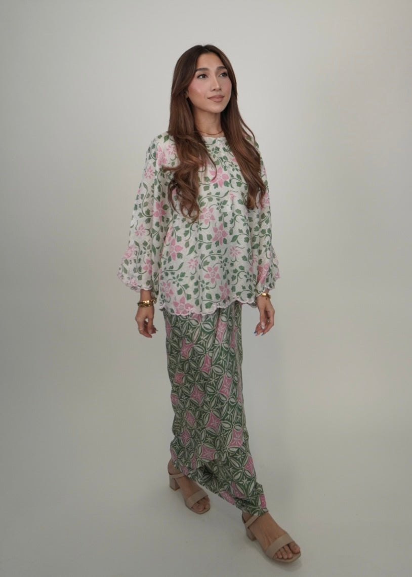 Chinta in Sweet Pea