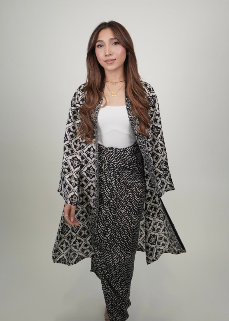 Salina Outerwear In Black