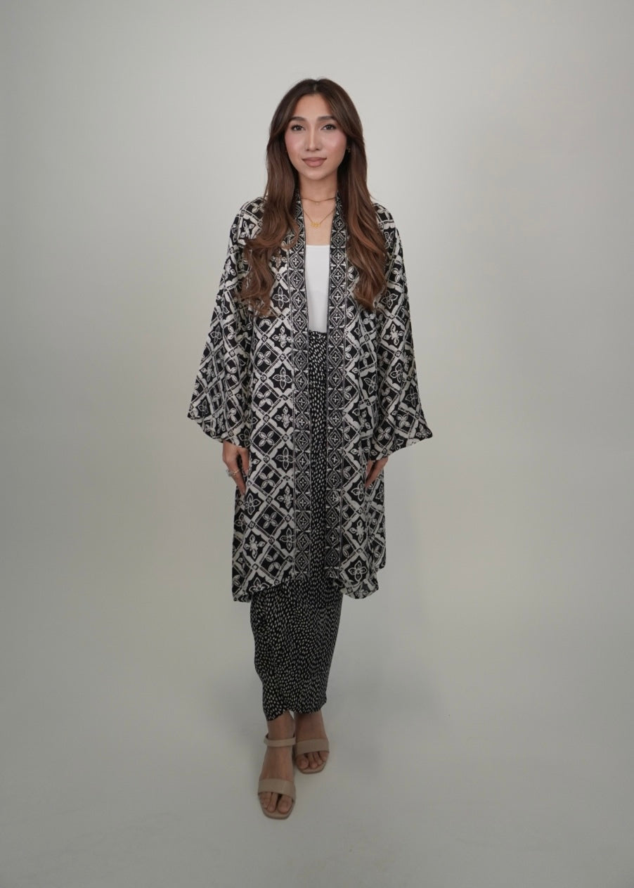 Salina Outerwear In Black