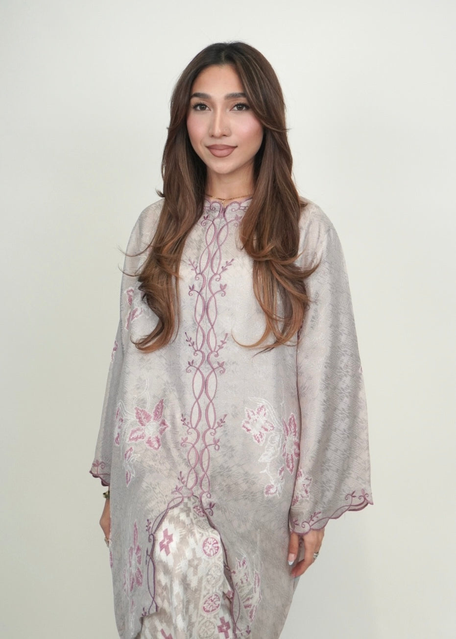 Moleq in Pink Taupe