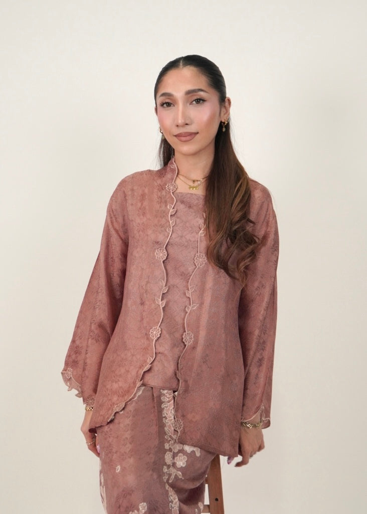 Ikat Kuntum in Rosy Brown