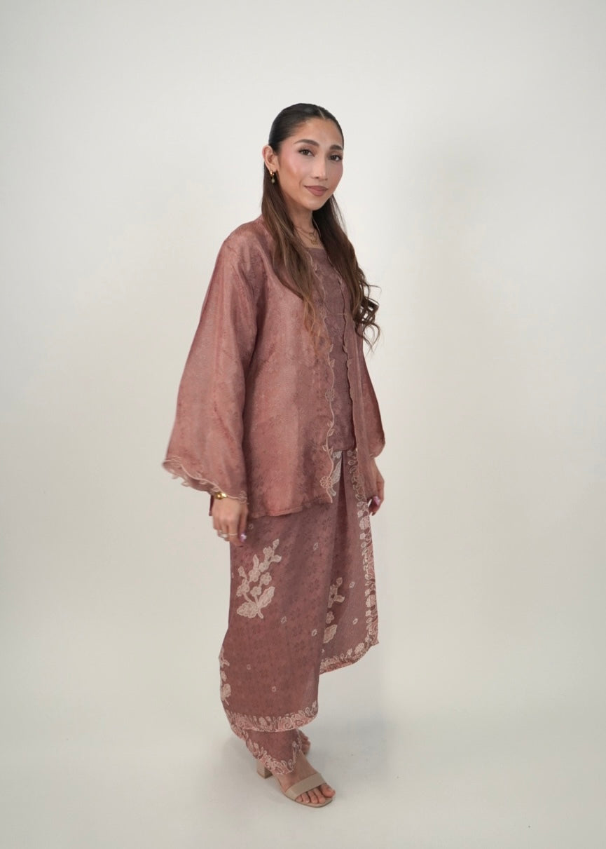 Ikat Kuntum in Rosy Brown