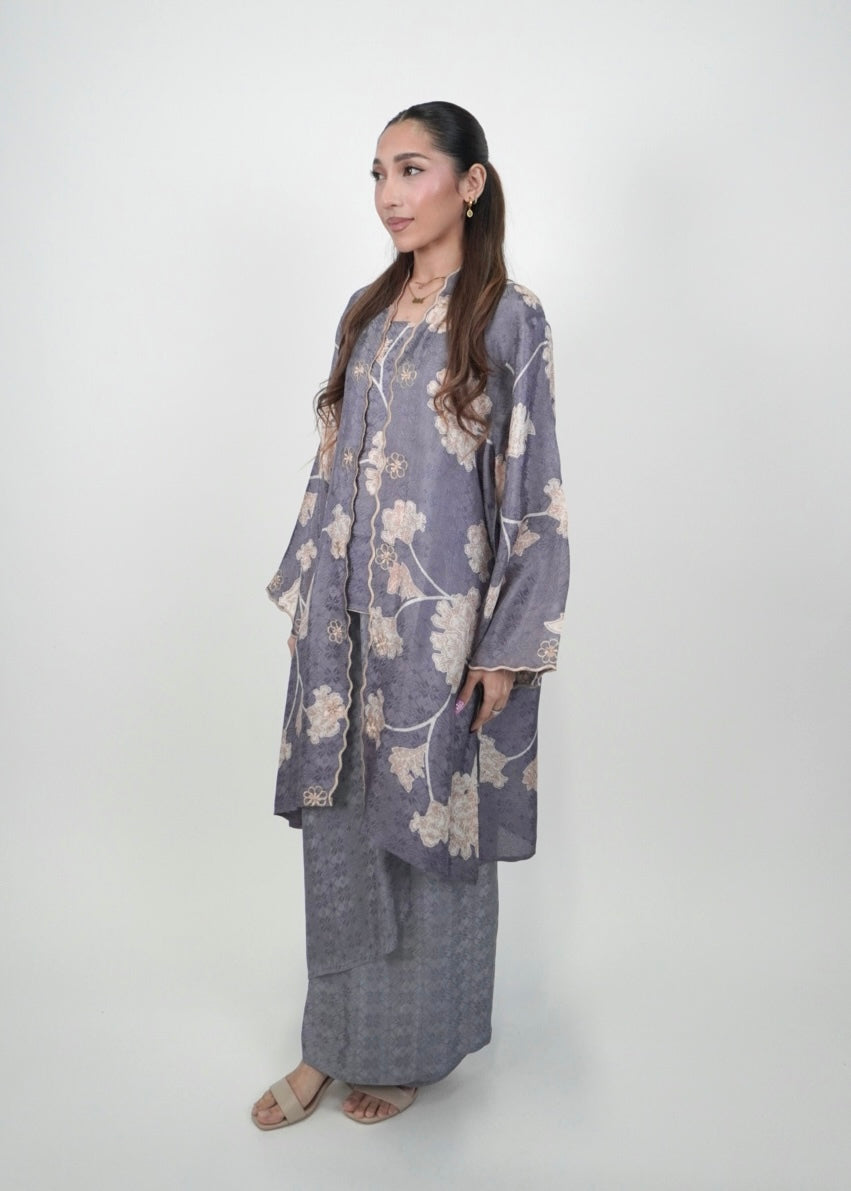 Kuntum Long in Ash Grey