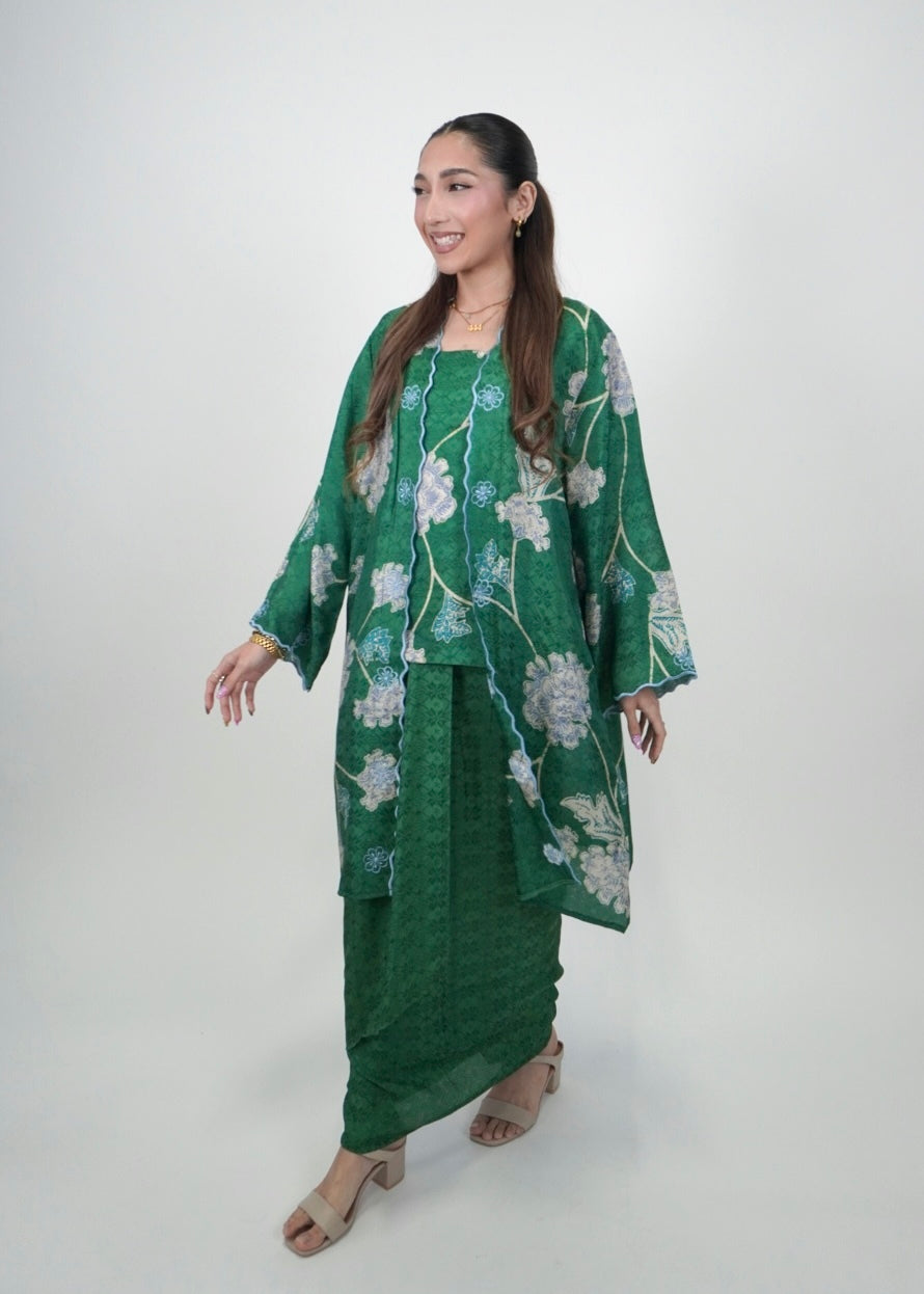 Kuntum Long in Emerald
