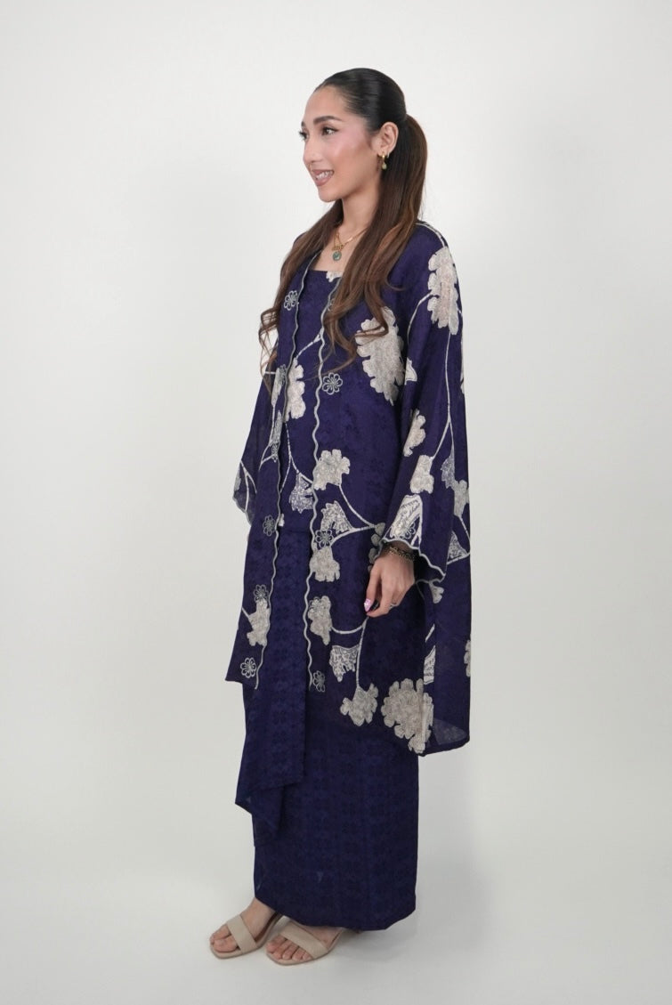 Kuntum Long in Oxford Blue