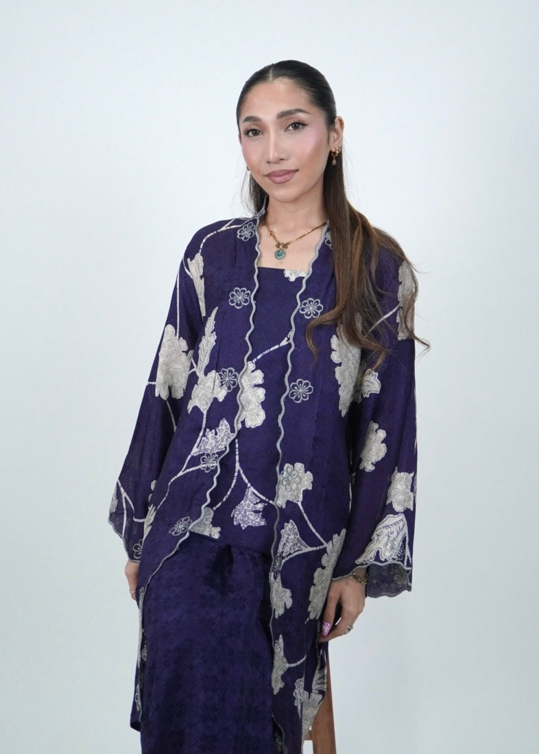 Kuntum Long in Oxford Blue