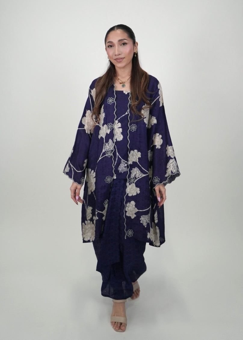 Kuntum Long in Oxford Blue