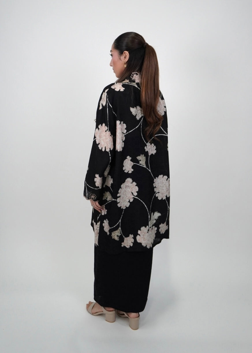 Kuntum Long in Black