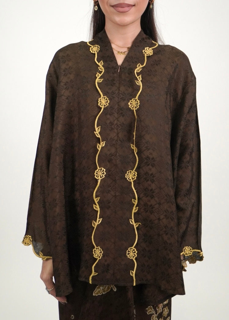 Qaseh in Brown