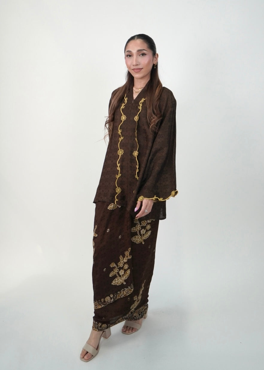 Qaseh in Brown