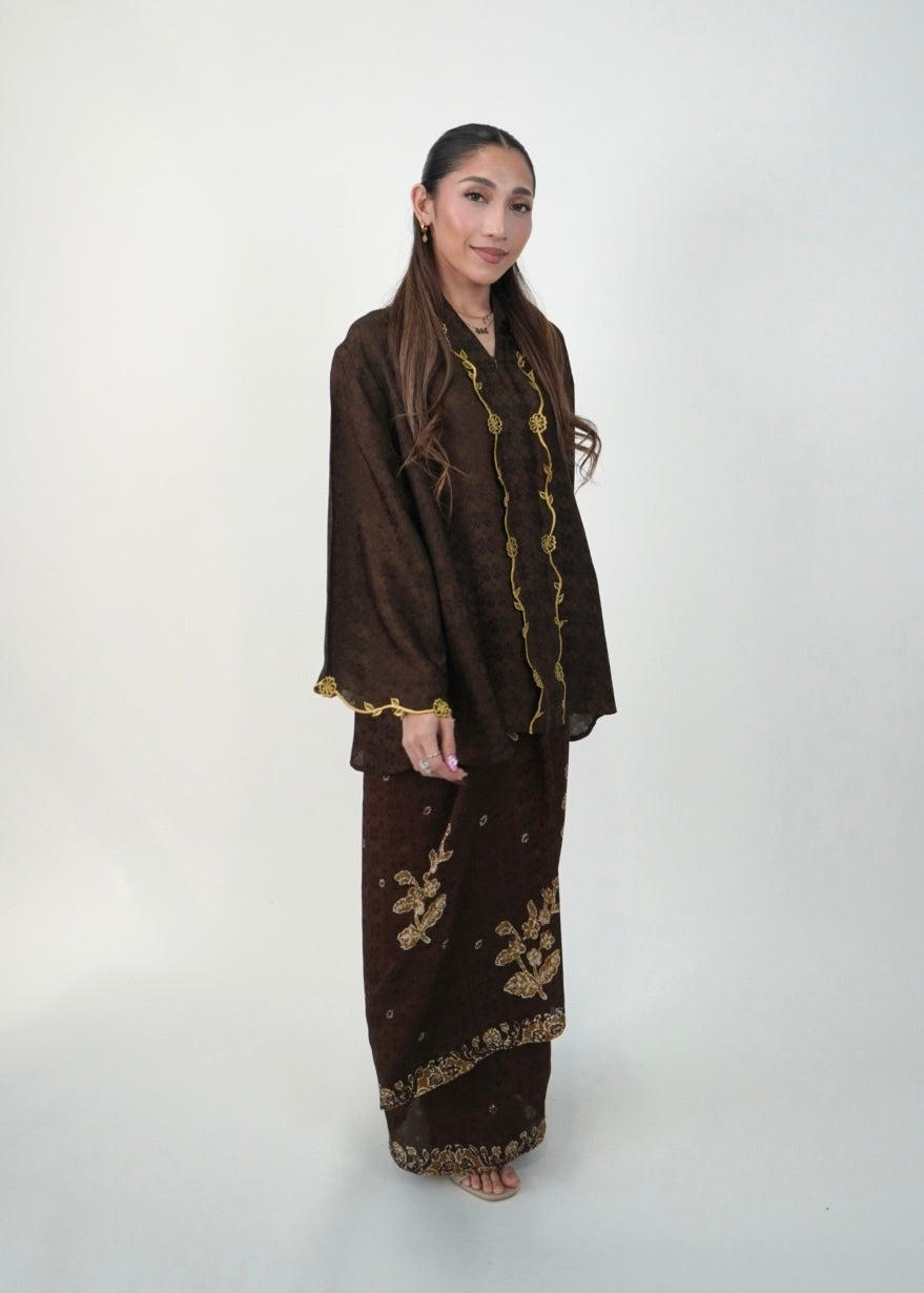 Qaseh in Brown