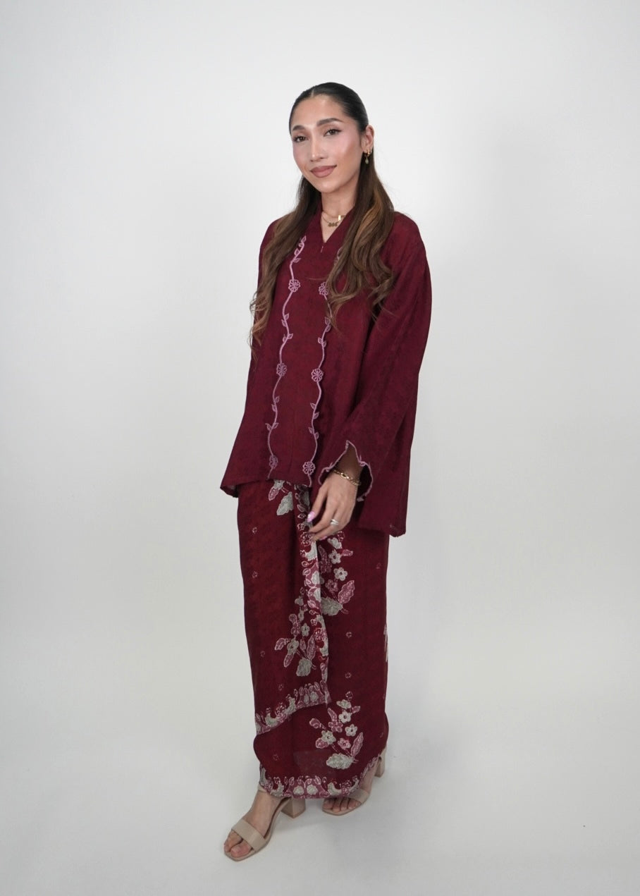 Qaseh in Burgundy