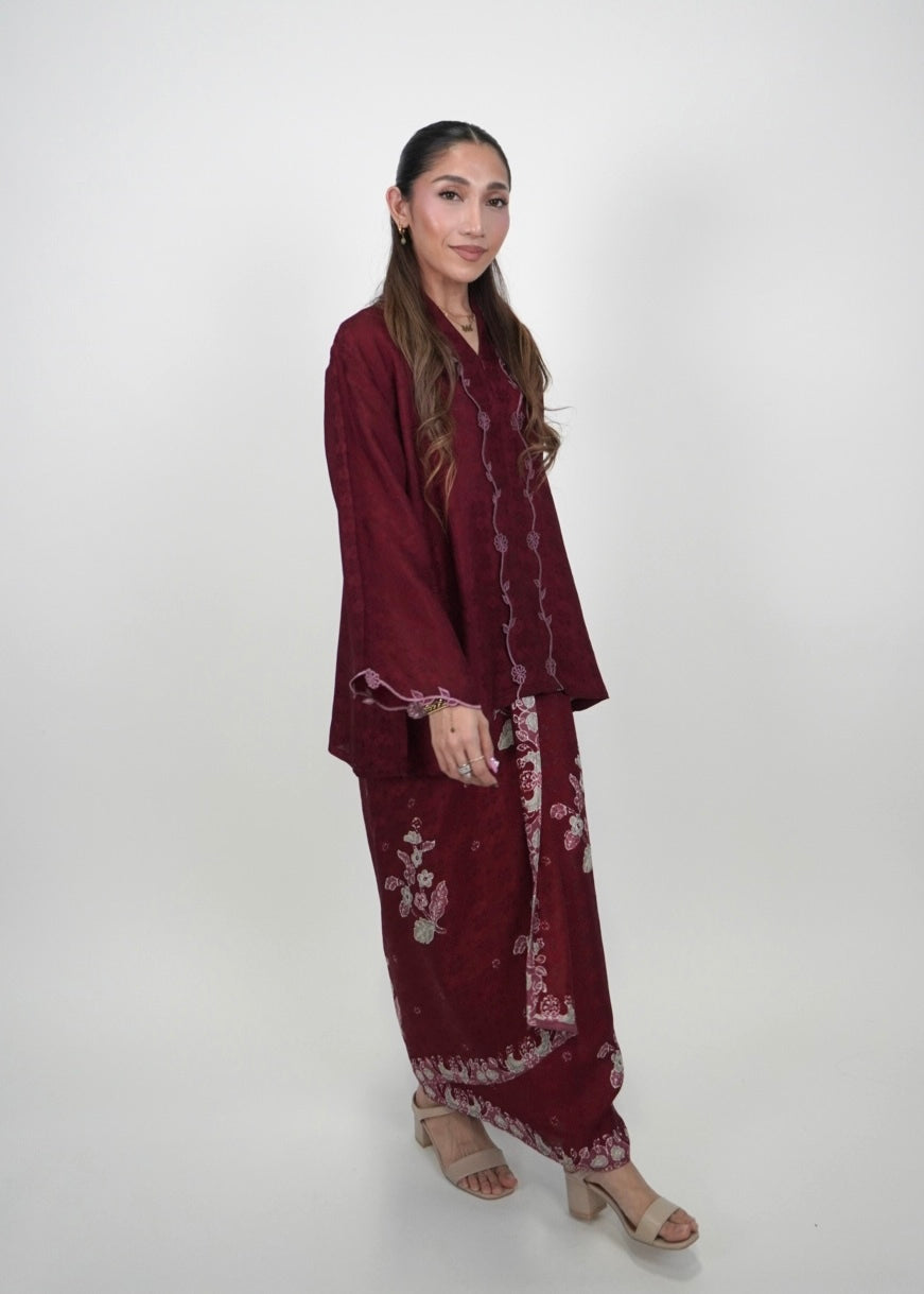 Qaseh in Burgundy