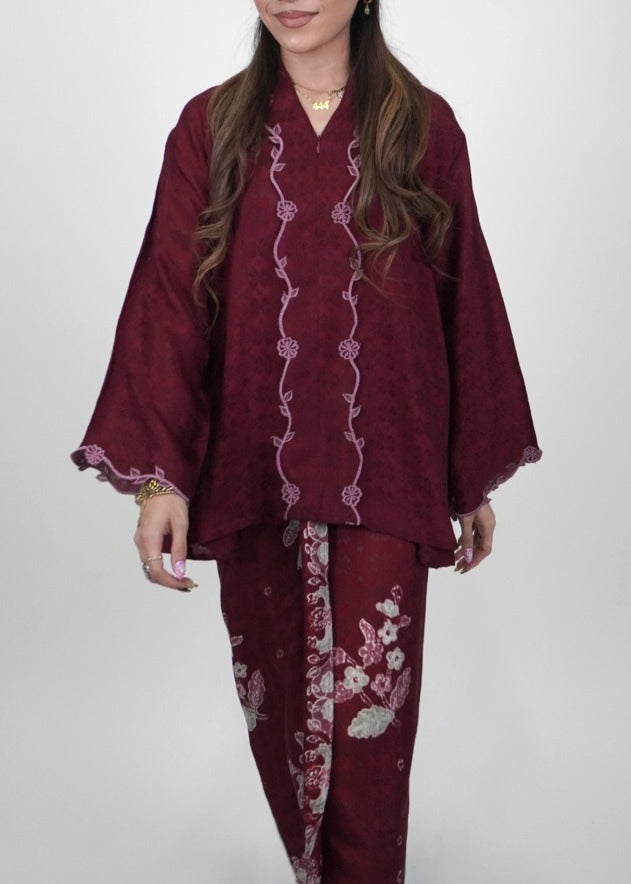 Qaseh in Burgundy