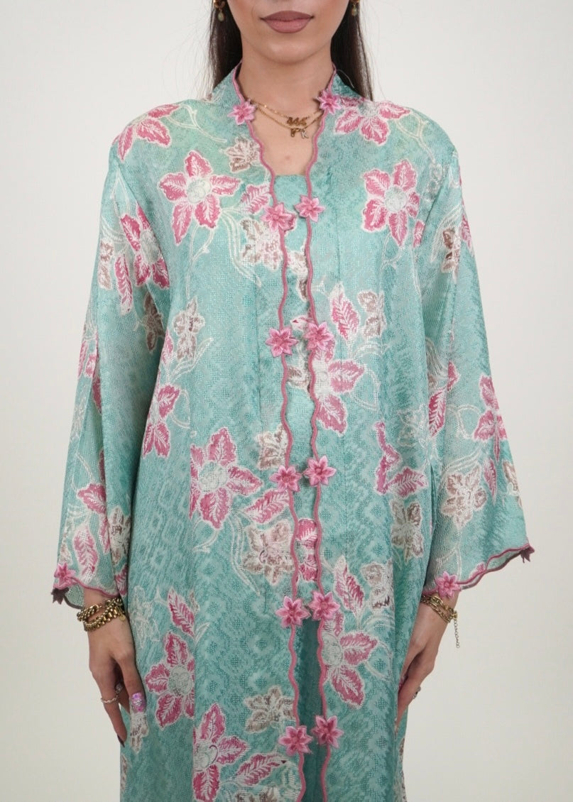 Kuntum Long Mekar in Tiffany