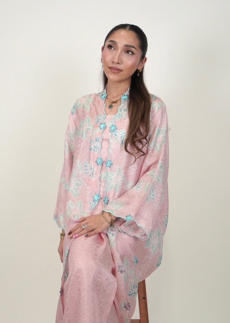 Kuntum Long Mekar in Blush Mint