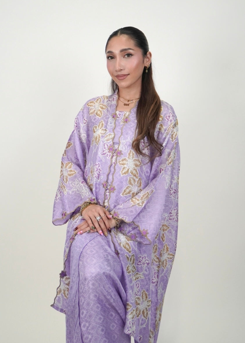 Kuntum Long Mekar in Lilac