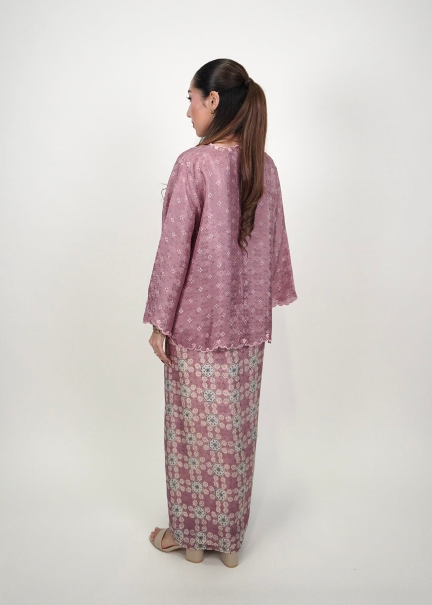 Qayla Dotty in Orchid Pink