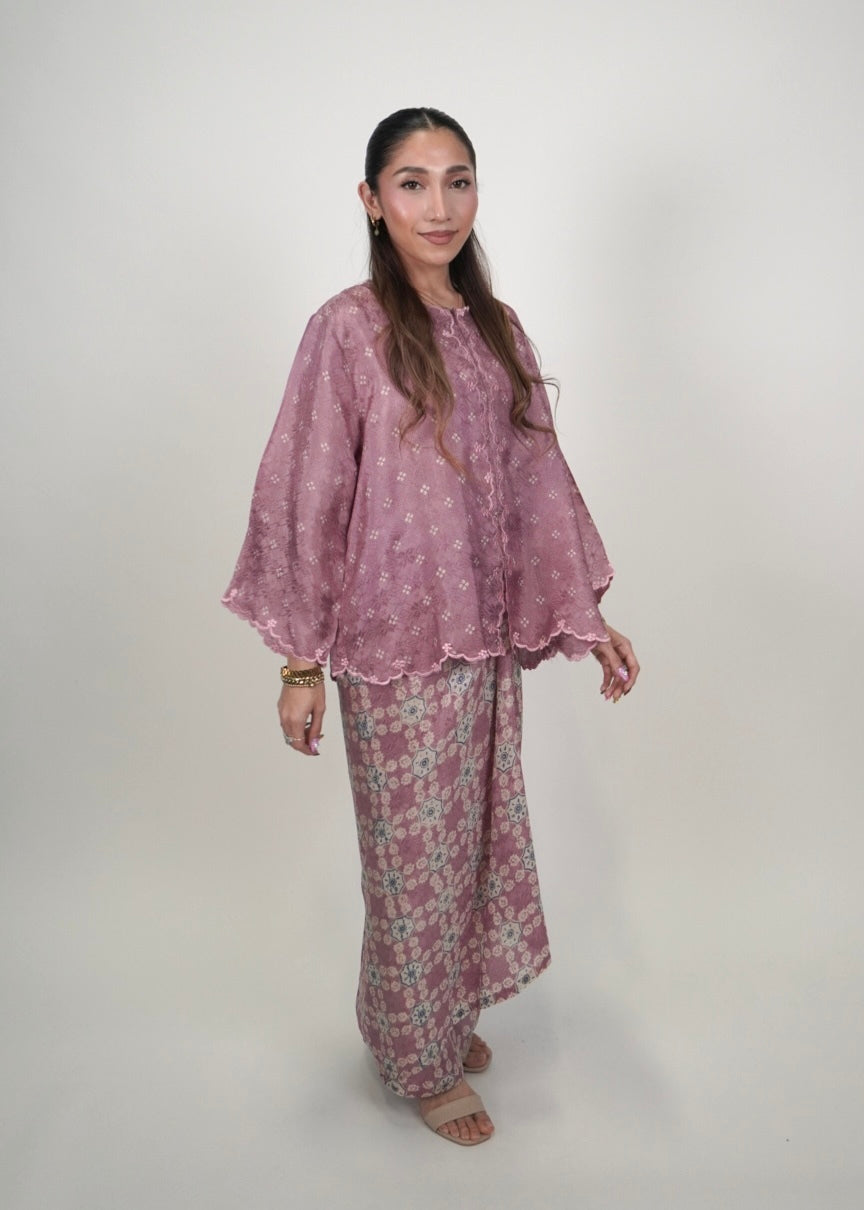 Qayla Dotty in Orchid Pink