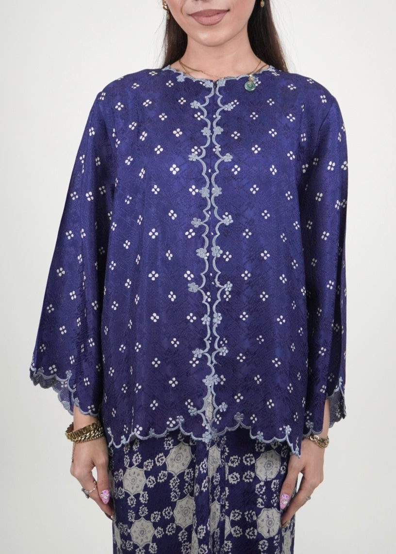 Qayla Dotty in Sapphire