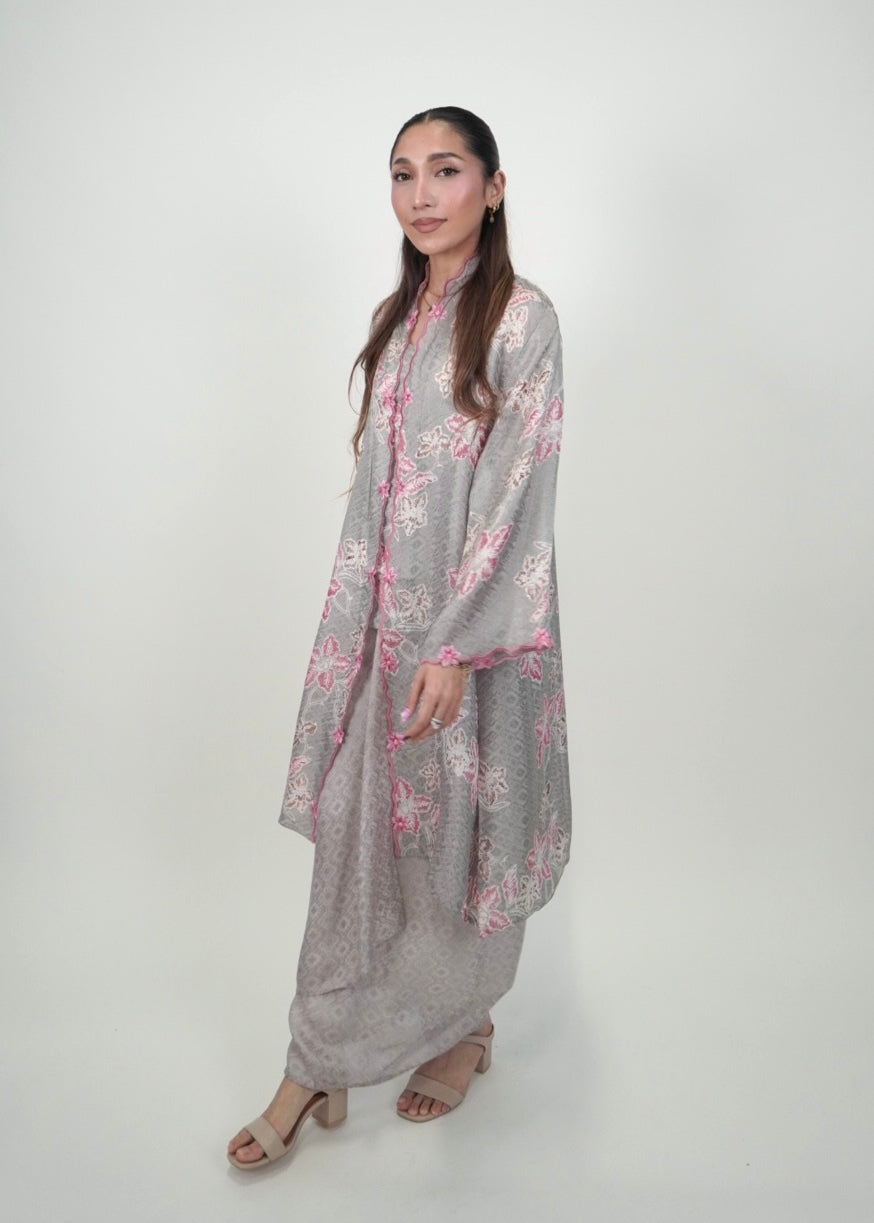 Kuntum Long Mekar in Pink Ash (DISPLAY SET)