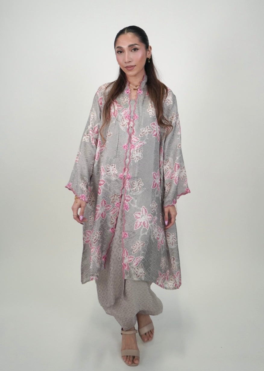 Kuntum Long Mekar in Pink Ash (DISPLAY SET)