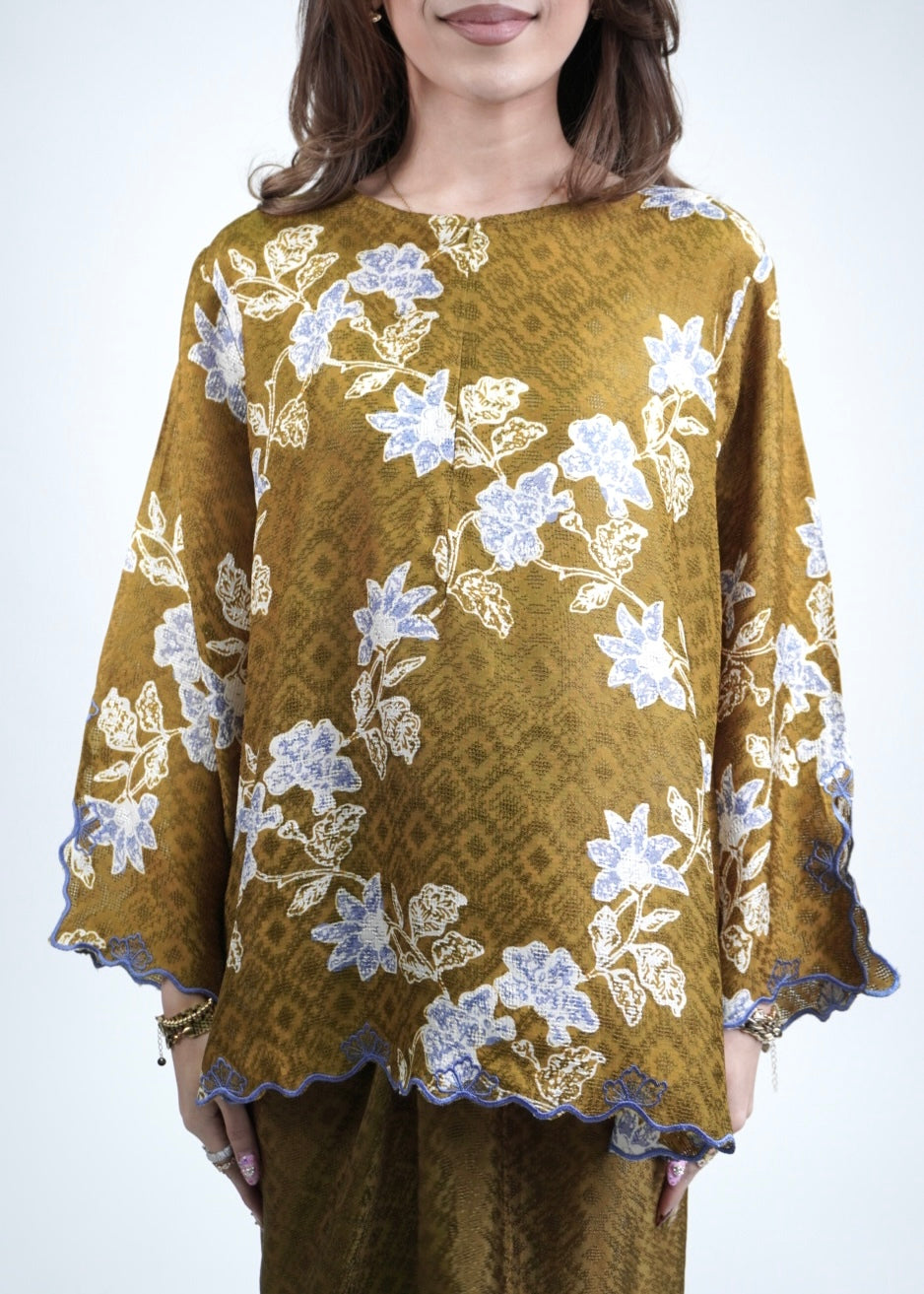 Chinta Mekar in Cider Brown