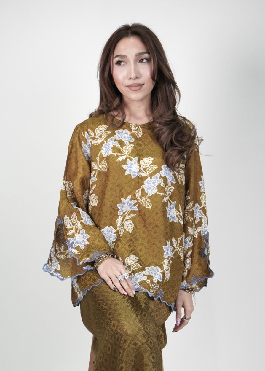 Chinta Mekar in Cider Brown
