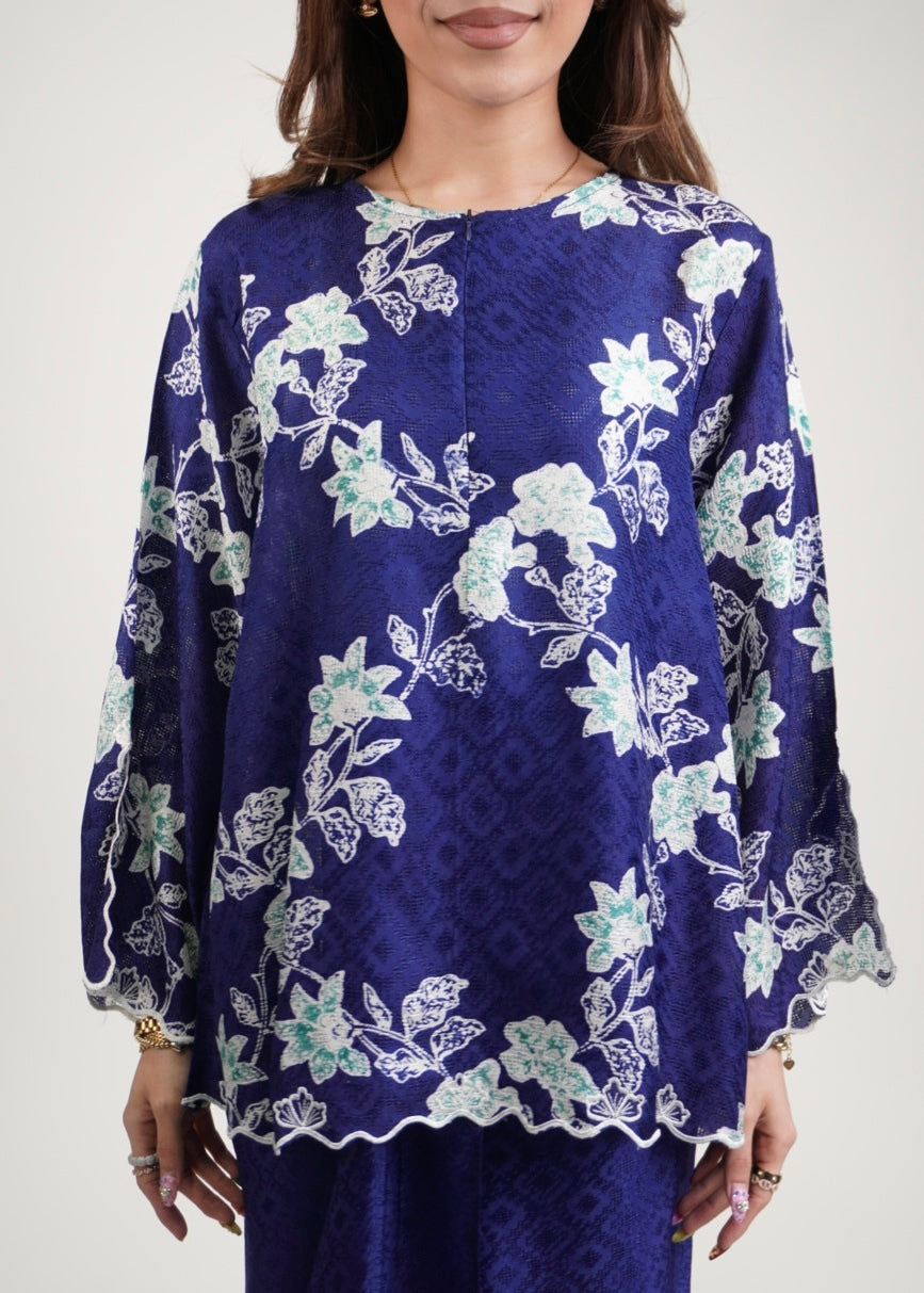 Chinta Mekar in Royal Blue