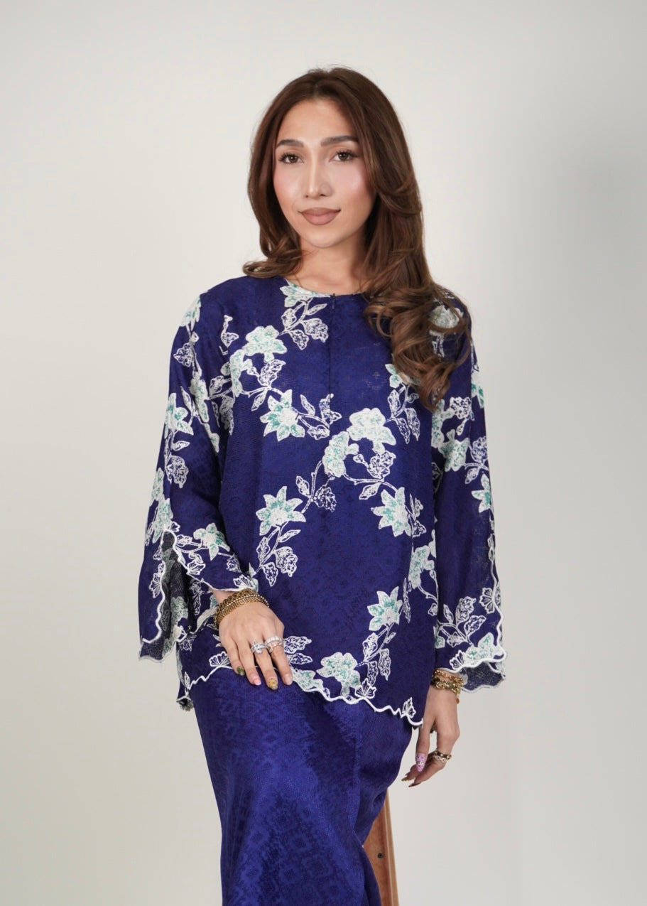 Chinta Mekar in Royal Blue