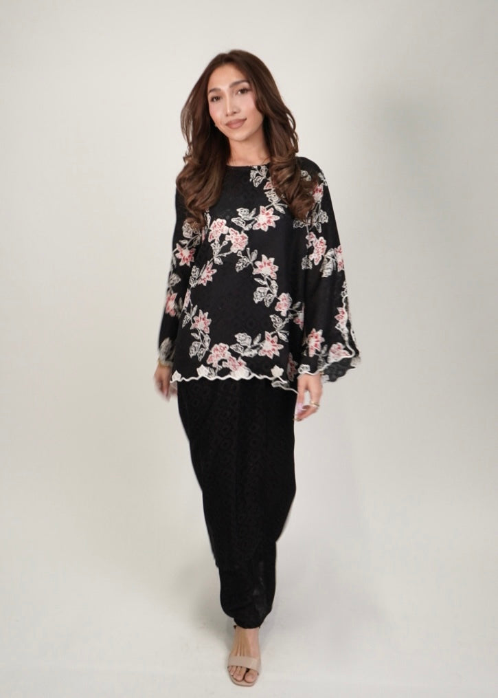Chinta Mekar in Black