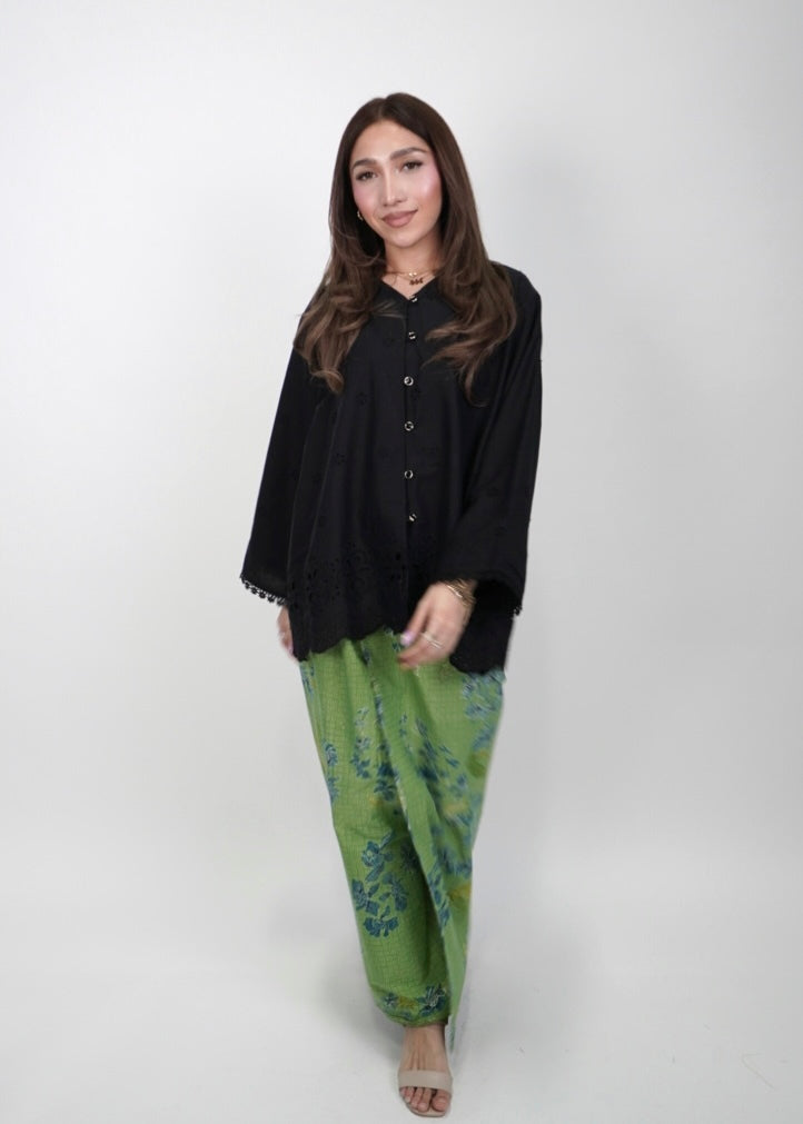 Mekar: Berbunga set in Pear Green
