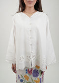 Mekar: Berputik set in White