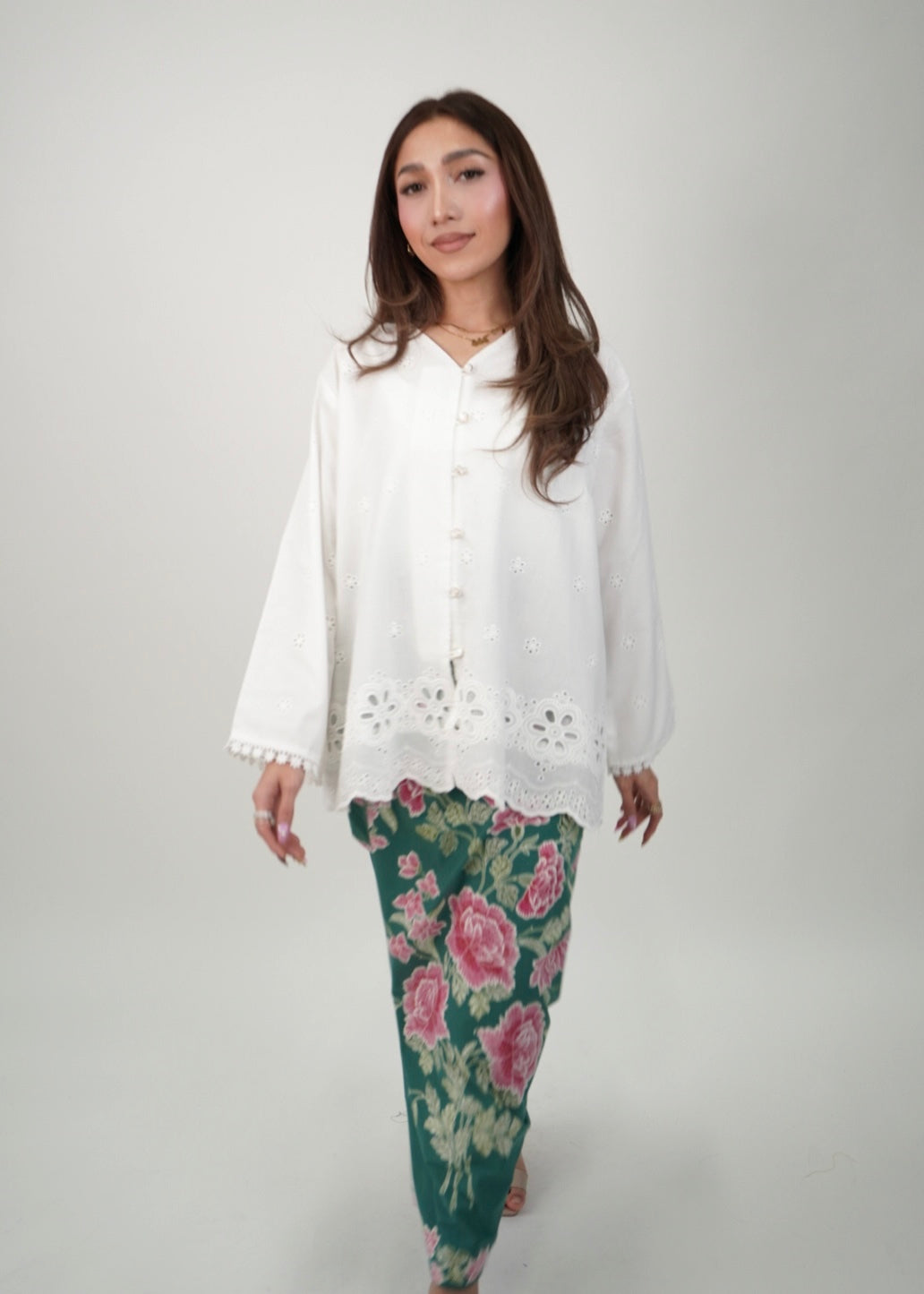 Mekar: Berputik set in Deep Green