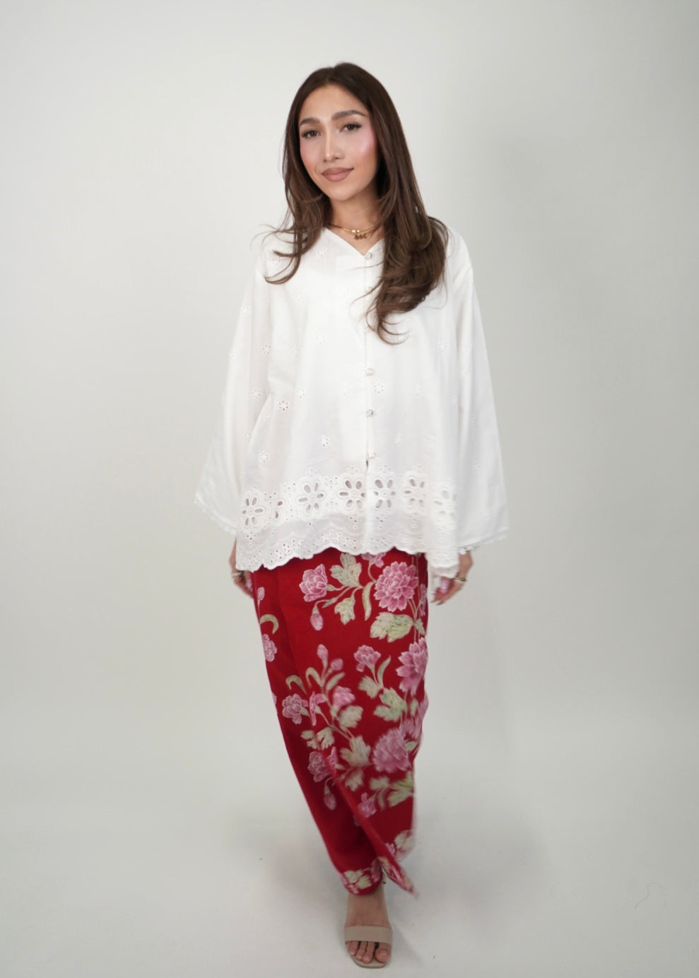 Mekar: Berputik set in Red
