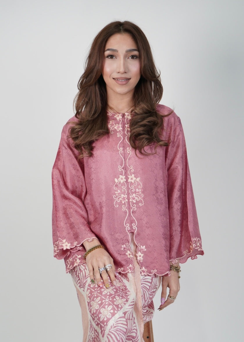 Mekar : Qayla Lily in Watermelon Pink