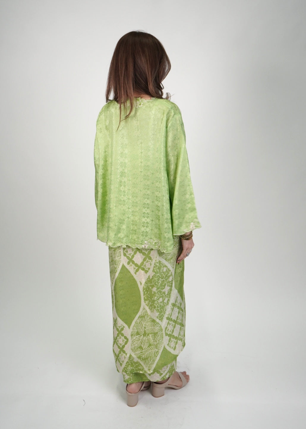 Mekar : Qayla Lily in Lime Green