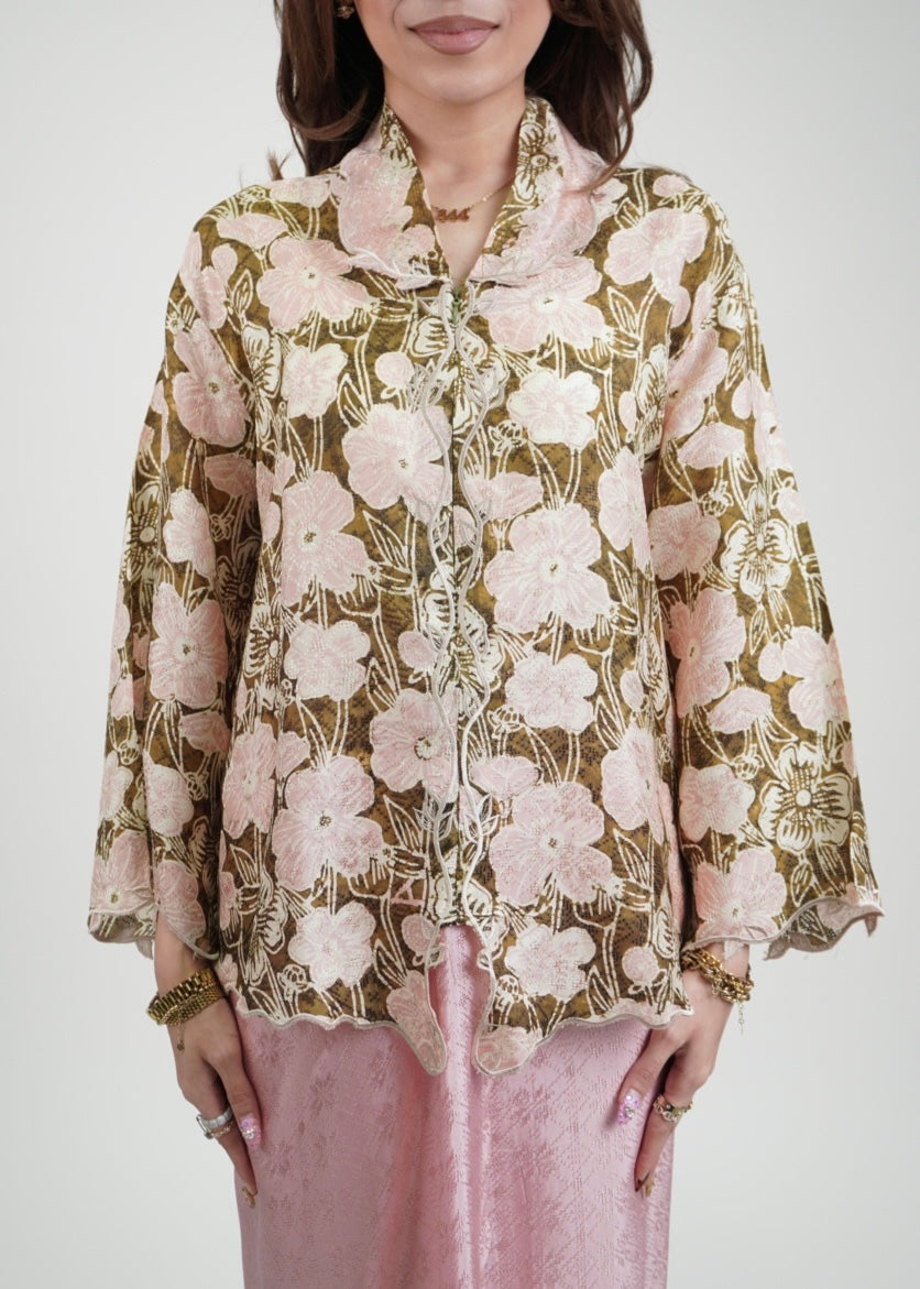 Mekar: Camellia in Olive Blush
