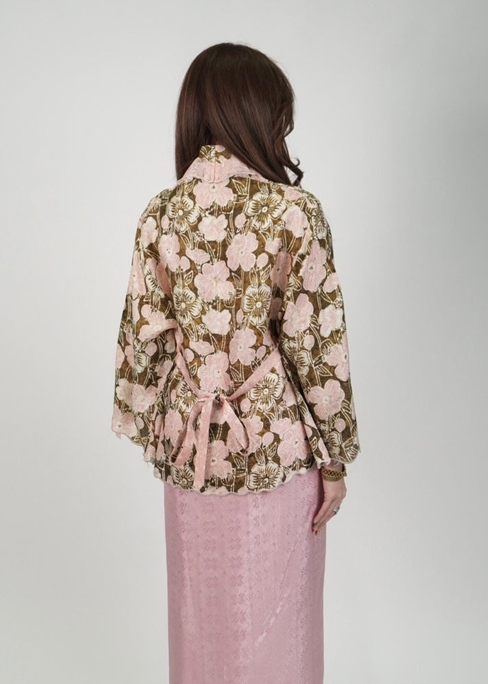 Mekar: Camellia in Olive Blush