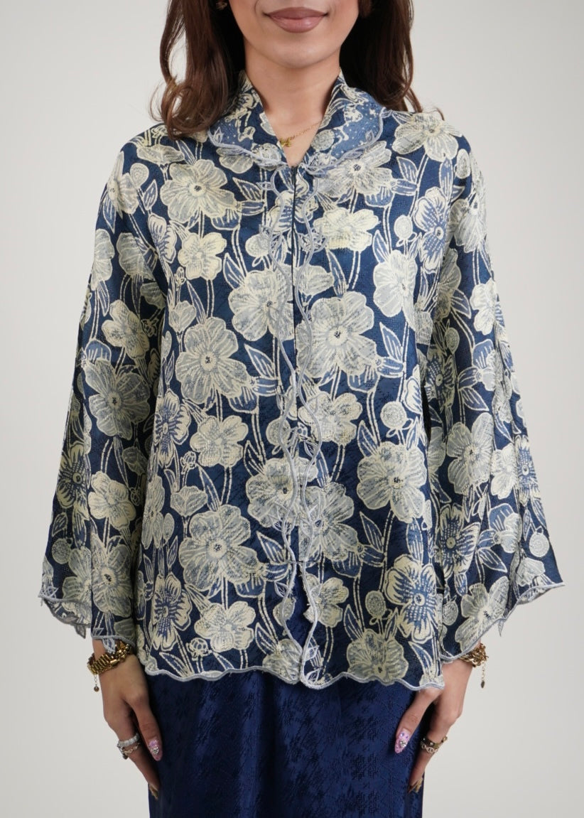 Mekar: Camellia in Blue