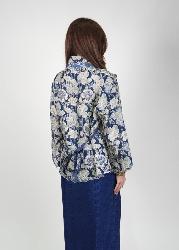 Mekar: Camellia in Blue