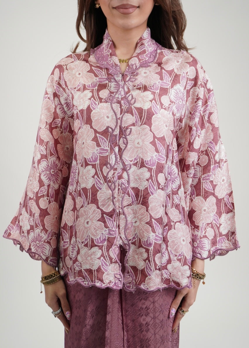 Mekar: Camellia in Pink Mauve