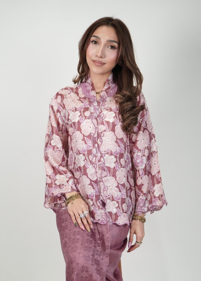 Mekar: Camellia in Pink Mauve