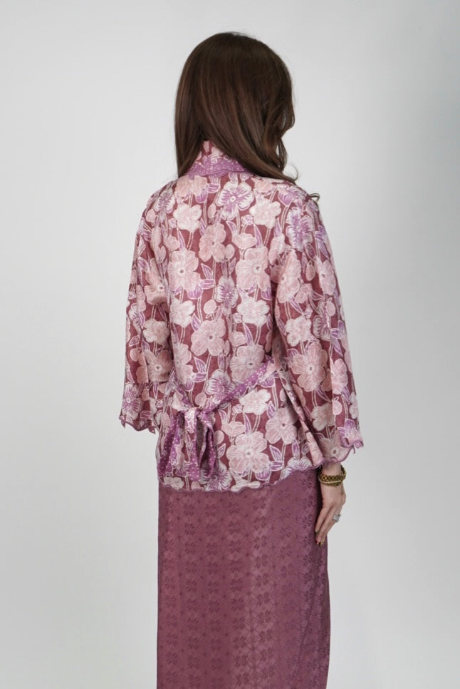 Mekar: Camellia in Pink Mauve