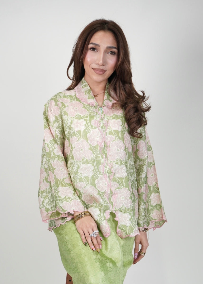 Mekar: Camellia in Lime Blossom