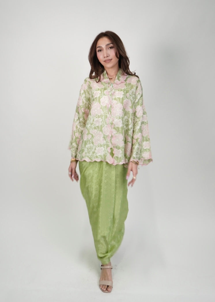 Mekar: Camellia in Lime Blossom