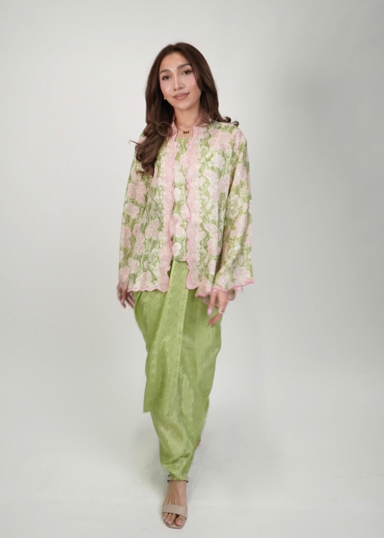 Mekar: Kuntum in Lime Blossom