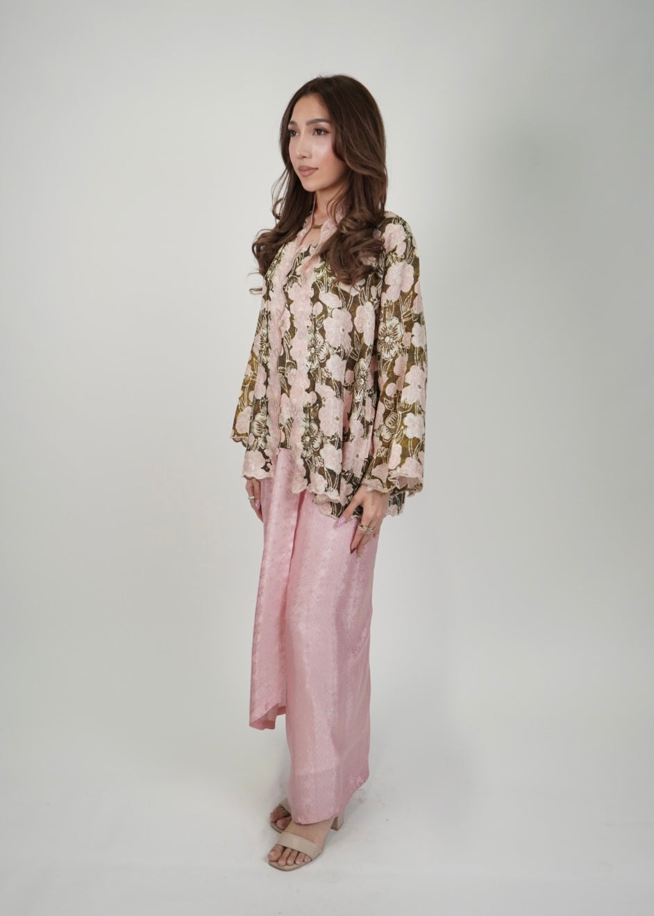 Mekar: Kuntum in Olive Blush