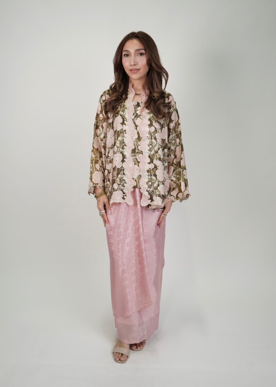 Mekar: Kuntum in Olive Blush