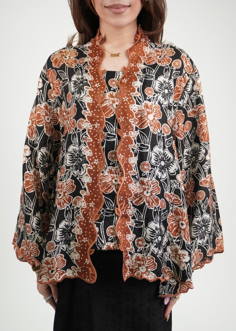 Mekar: Kuntum in Black Brown